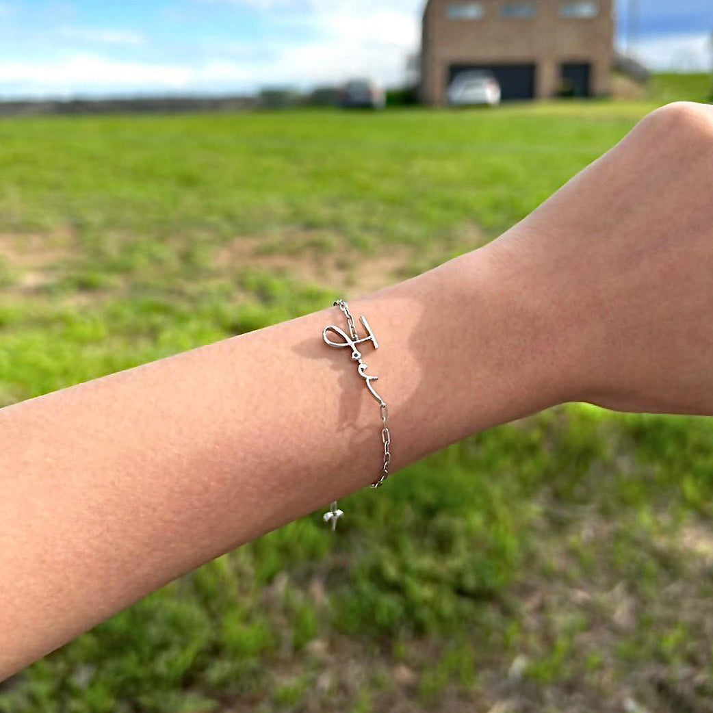 Own Your Name Bracelet – Zodiac Silver with Hammered Chain
