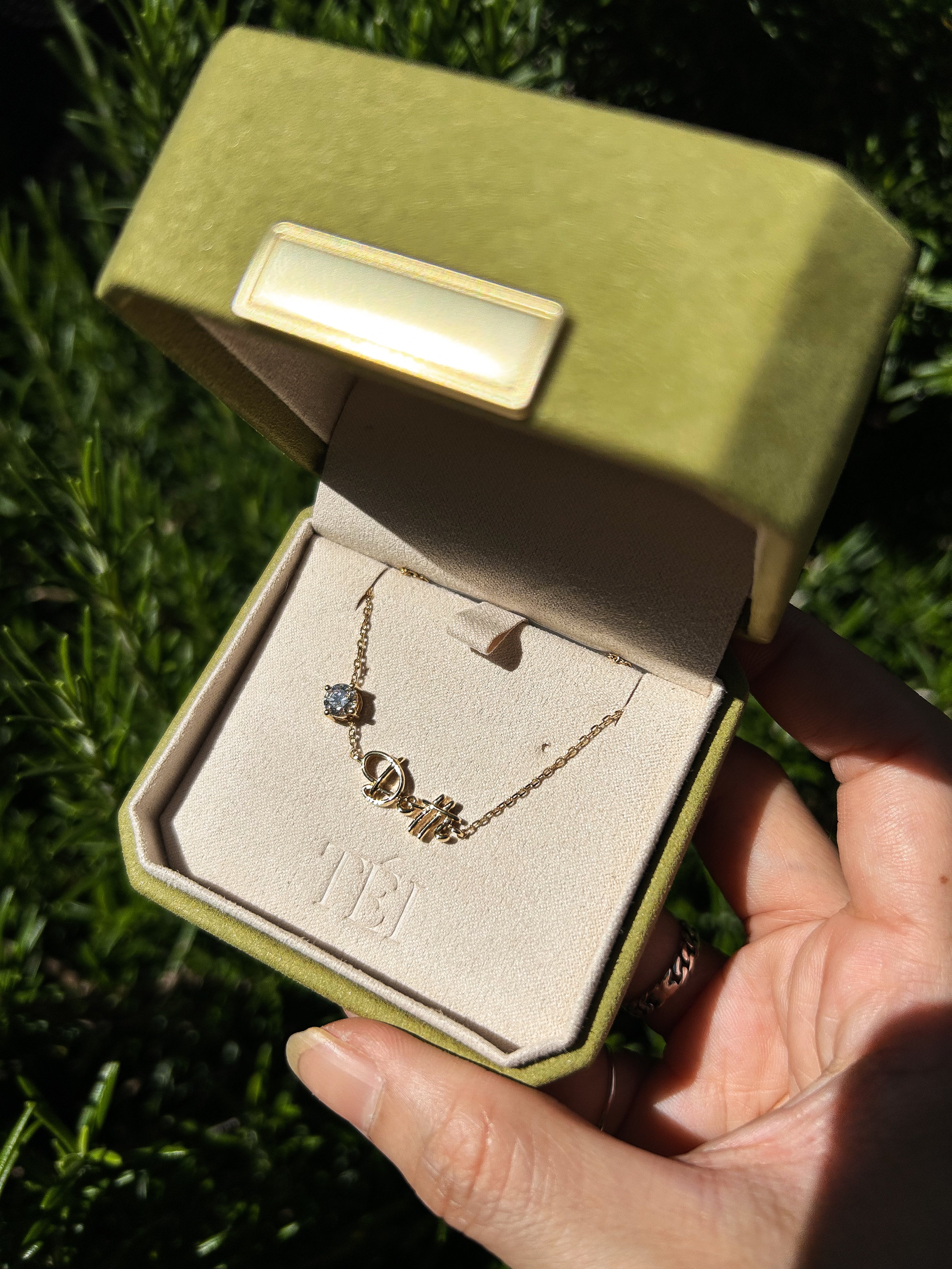 Sparkling Letters with Diamond 0.50 ct