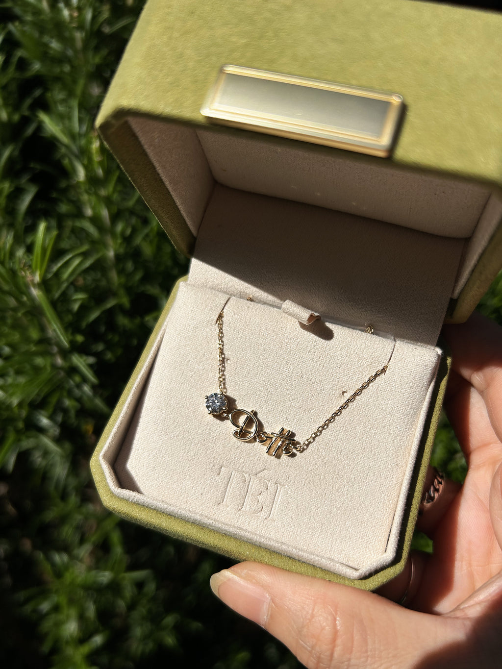 Sparkling Letters with Diamond 0.50 ct