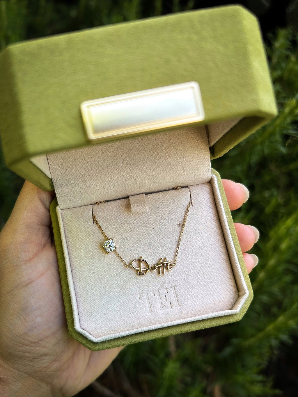 Sparkling Letters with Diamond 0.50 ct