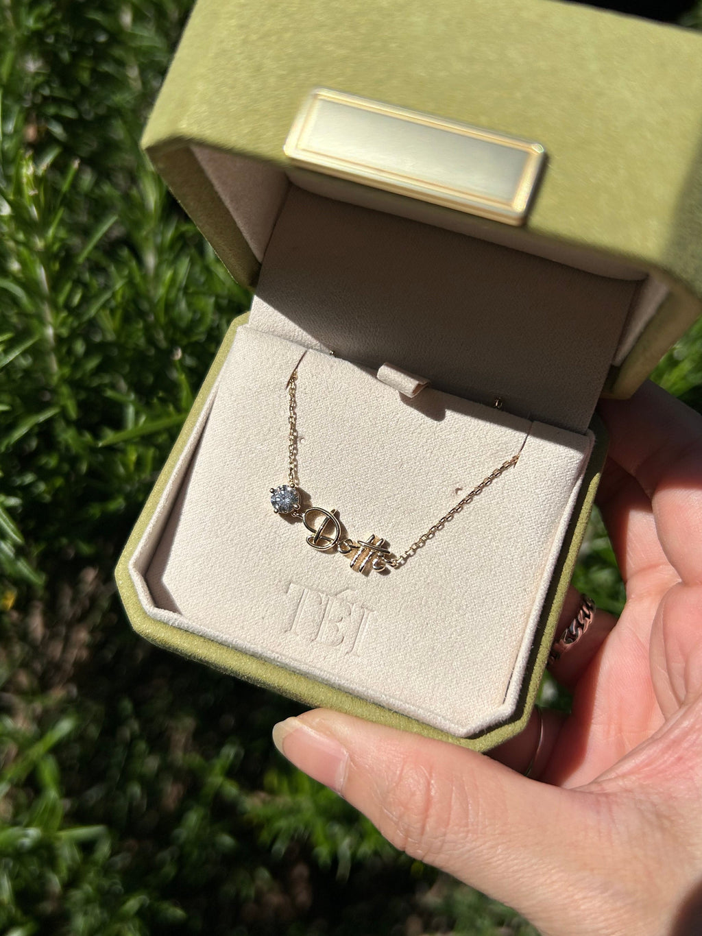 Sparkling Letters with Diamond 0.50 ct