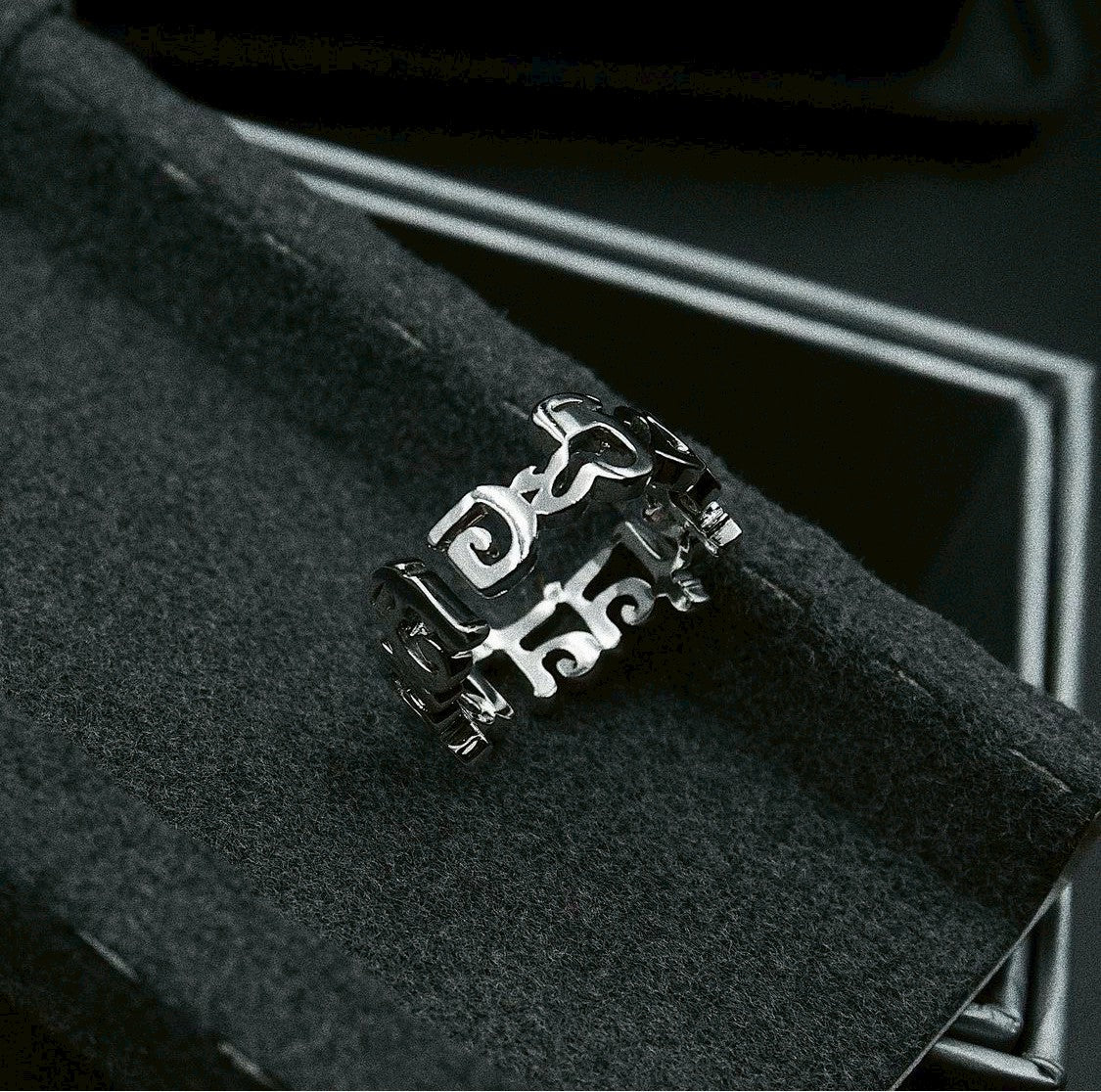 Name Yours, Love Yours Ring - Silver Edition
